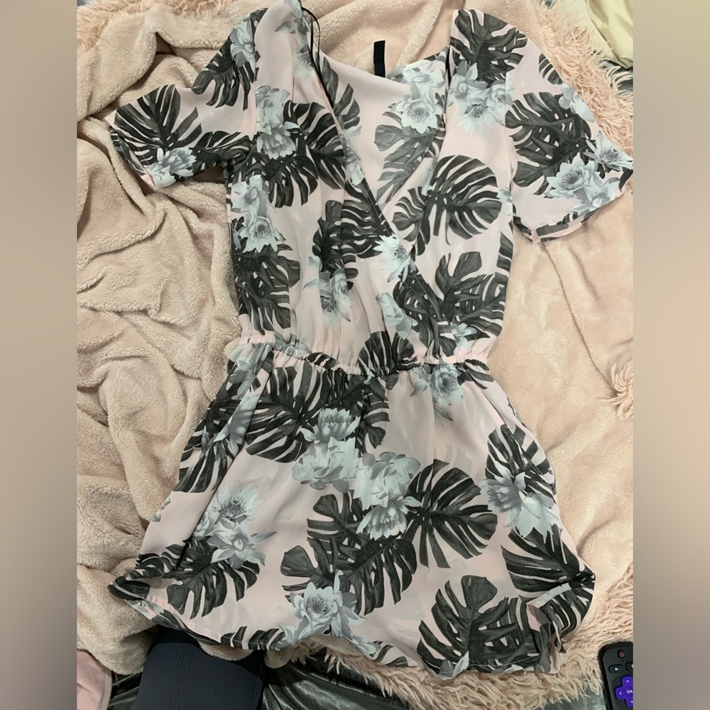 Like new low cut H&M Romper